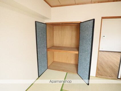 ユーハウス鶴舞Ⅱ[1LDK/71.43m2]の収納