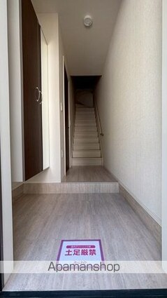 キャメロット八王子[2LDK/55.66m2]の玄関