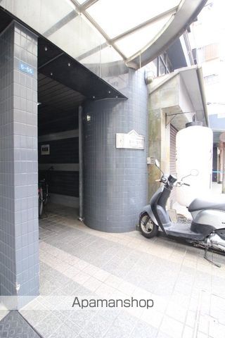 スプランドゥール中山下の玄関写真