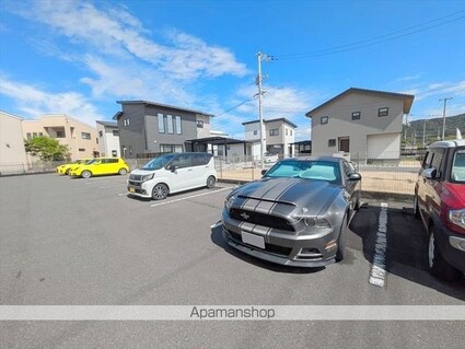 ベルソレイユ[1LDK/40.51m2]の駐車場