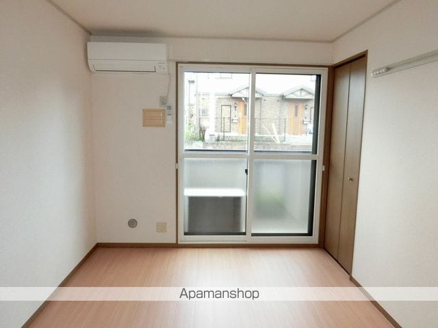ロイヤルガーデン Eの内装写真