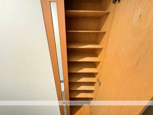 ロイヤルガーデンの内装写真