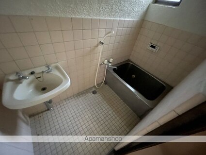 日商ニューハイツ[3K/49.93m2]のバス