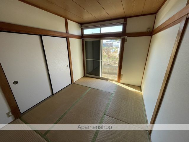 フォーレスト島村の内装写真