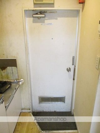 プラザドゥクリムゾン[1R/14m2]の玄関