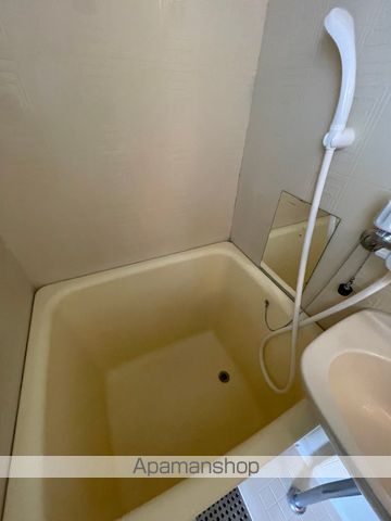 コーポホワイト南出島B棟の内装写真
