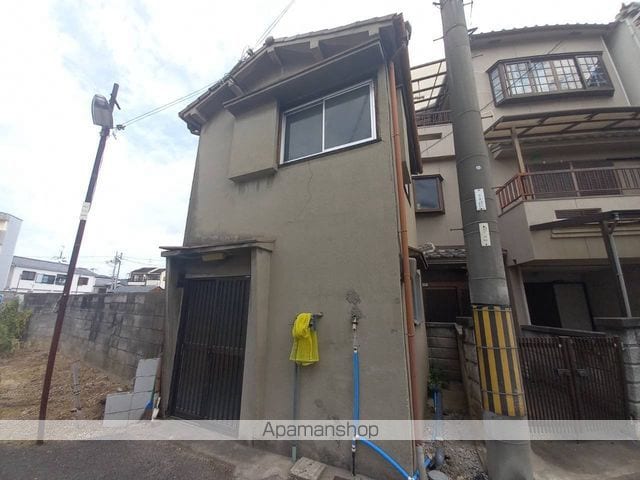 寝屋川市長栄寺町戸建の外観写真