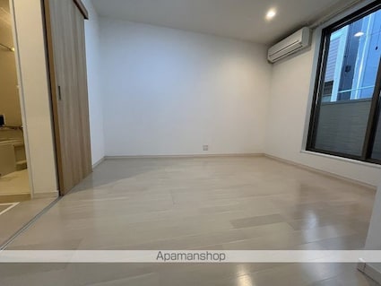 ＧＲＡＮＤＴＩＣ　ＢＩＧ　ＢＩＲＤ　ＩＩ（ＧＲ草津南）[1LDK/30.85m2]のリビング・居間