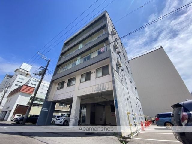 マンション中澤の外観写真