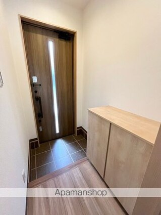 和歌山県岩出市清水[1LDK/47.2m2]の玄関