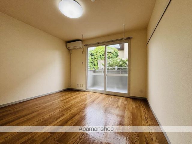 フレグランス パルの内装写真