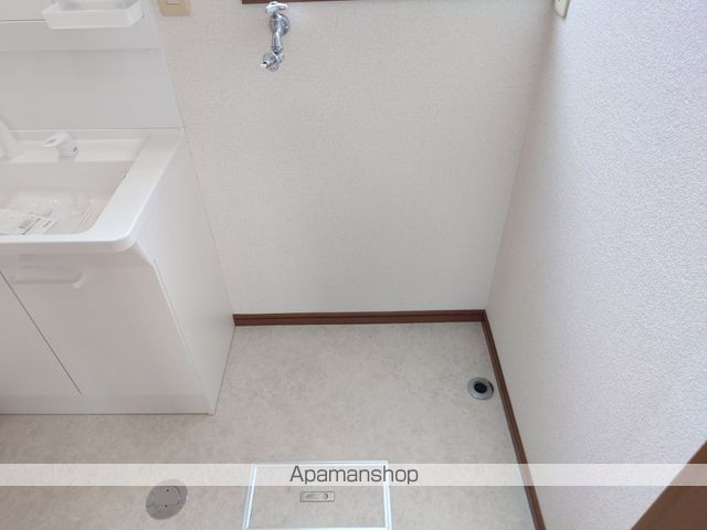 八戸市 2階建 築31年の内装写真