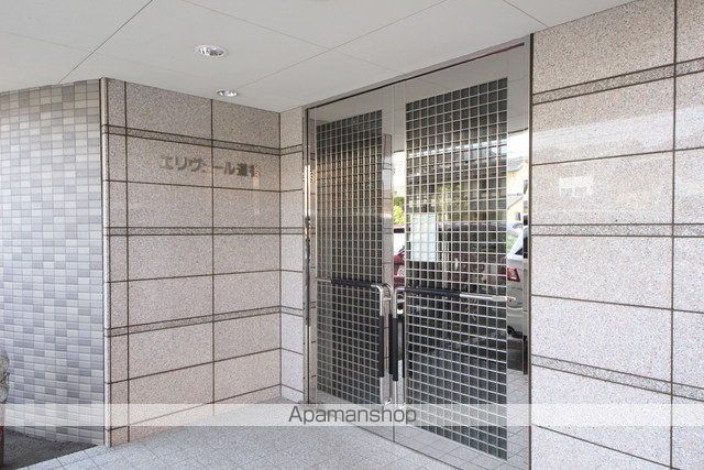 エリヴェール道後の玄関写真