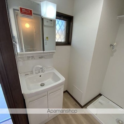 ラフィネ新井[1K/29.78m2]の洗面所