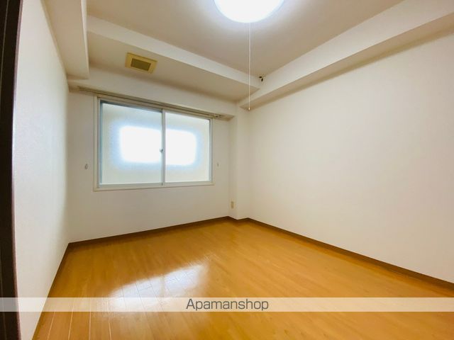 ロイヤルシティ参番館 若松町の内装写真
