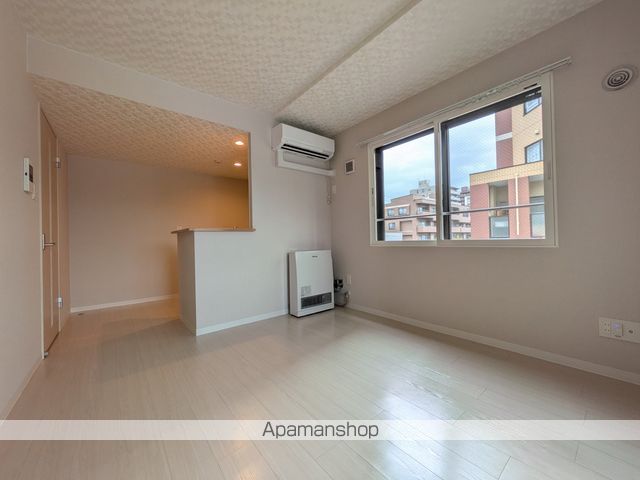 CITY RESIDENCE月寒中央の内装写真