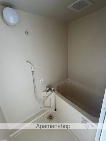 ホワイトキャッスル南小泉ビレジD棟の内装写真