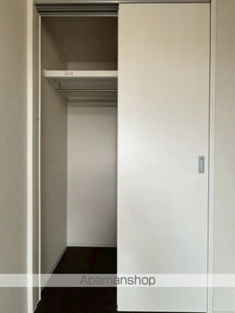 ウェルスクエア西新宿五丁目[2LDK/41.81m2]の収納