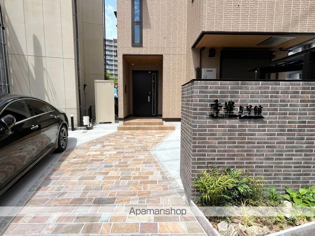 秀豊5号館の玄関写真