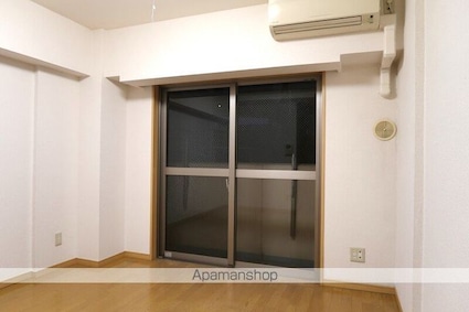 ル・リオン上野ステーションコート[1K/25.38m2]のリビング・居間