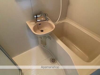 Ｌａ　Ｄｏｕｃｅｕｒ榴ヶ岡[1R/36.63m2]のバス