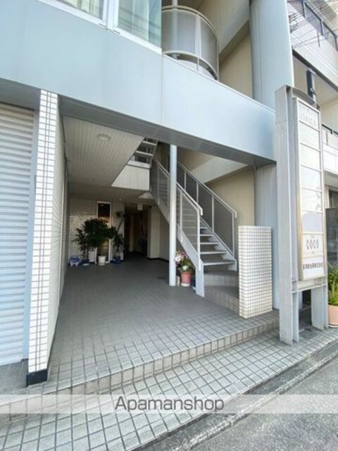 プラザ・パルビル[1R/76.02m2]のエントランス1