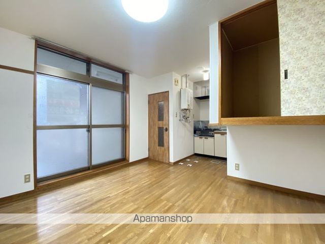 シャンポールわかさの内装写真
