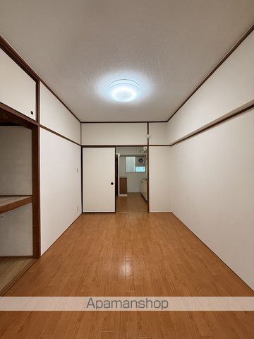 丸萬ハイツの内装写真