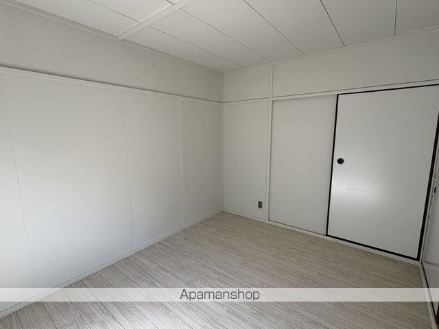 ヴィラナリー須波 1号棟の内装写真