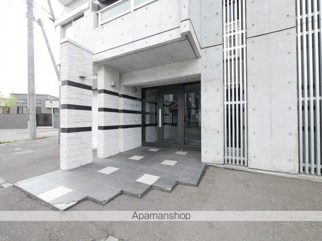 ヴェルテュ麻生の玄関写真