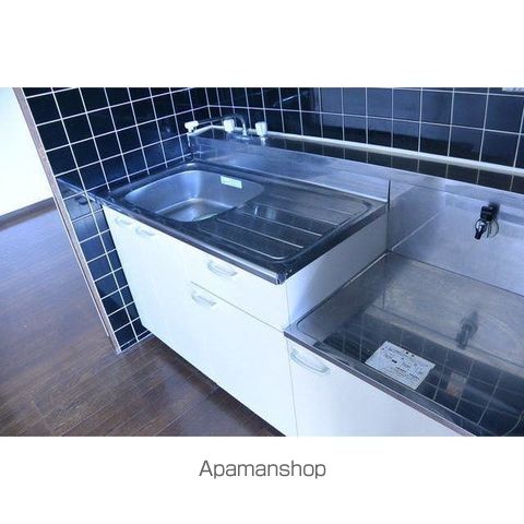 ハンリーラ円入の内装写真