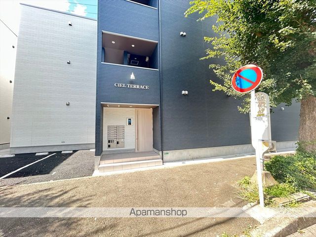 CIEL TERRACEの玄関写真