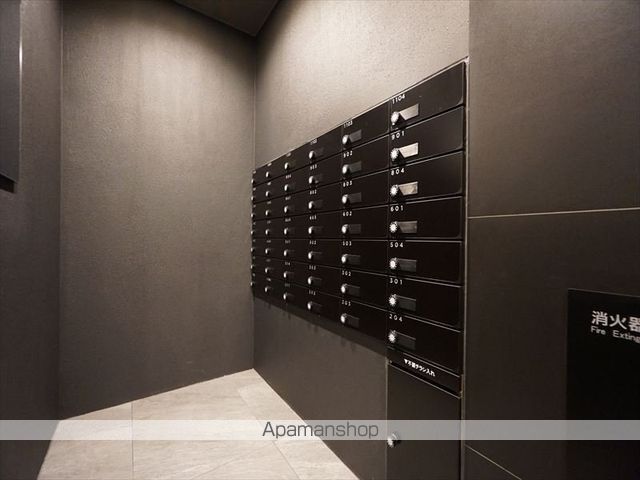 LIVEFLAT千種WESTの玄関写真