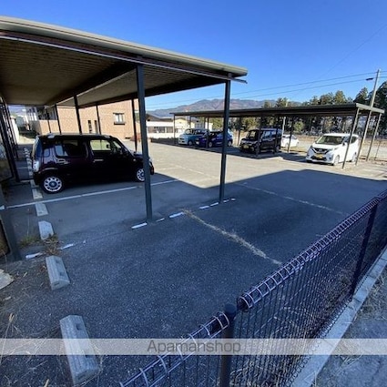 アプリコット[3DK/56.76m2]の駐車場