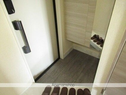 ＤーＲＯＯＭ盛岡本宮　Ｄ棟[1LDK/41.95m2]の玄関