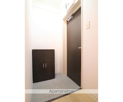 東京都世田谷区代田２丁目[1R/15.67m2]の玄関