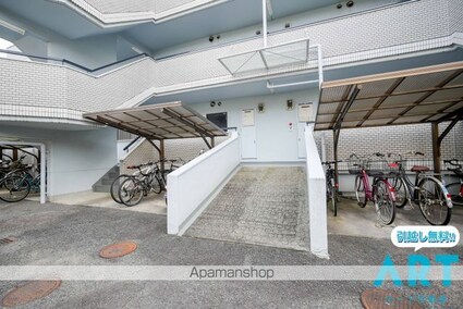 クオリティーハイツ尾崎[3LDK/60.5m2]のエントランス