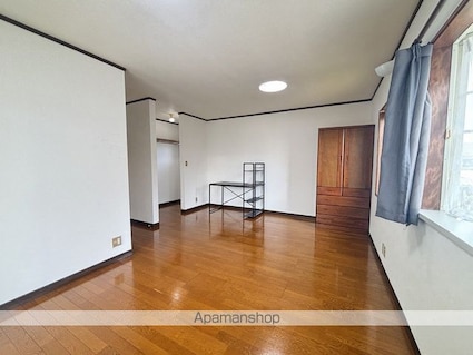 宝沢貸家[4LDK/124m2]の内装4