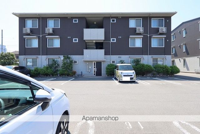 セレブ ウィット B棟の外観写真