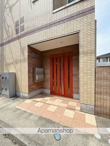 SOL LAGOの玄関写真