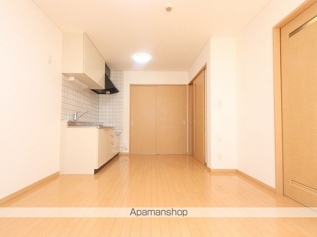 ロイヤルハイム拓勇西町Bの内装写真