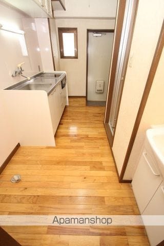 第8年見マンションの内装写真