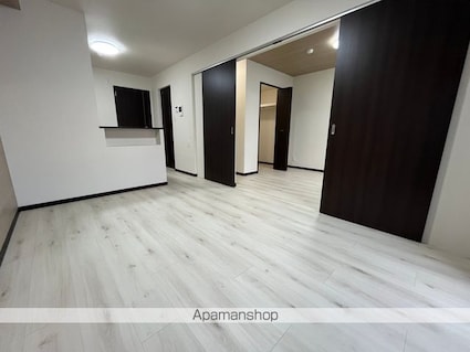 ＬＩＮＮＥＡ　ＭＩＫＵＭＯ[1LDK/40m2]のリビング・居間