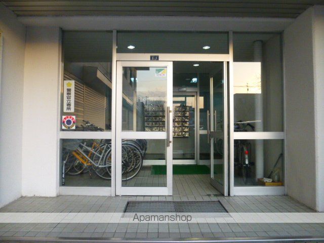第21松井ビルの玄関写真