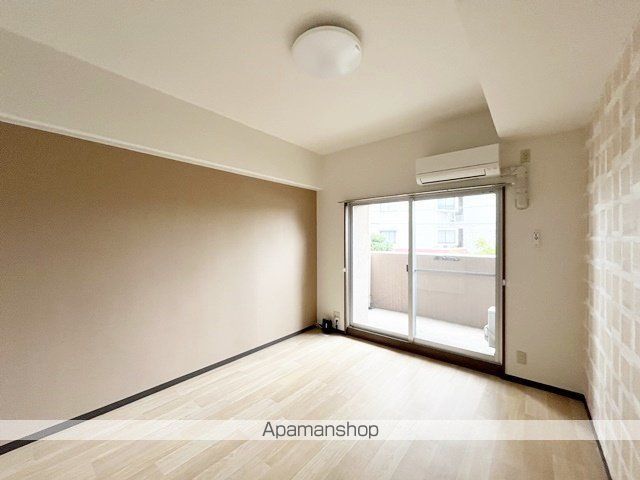 アミスター大供の内装写真