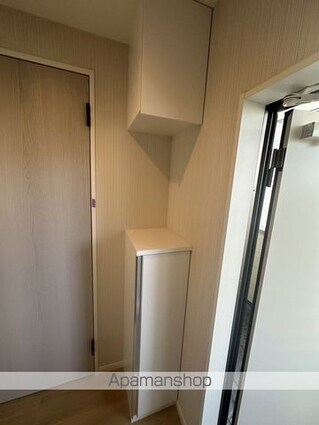 Ｔ＇Ｓ　ＡＢＢＹ[1LDK/27.6m2]の玄関