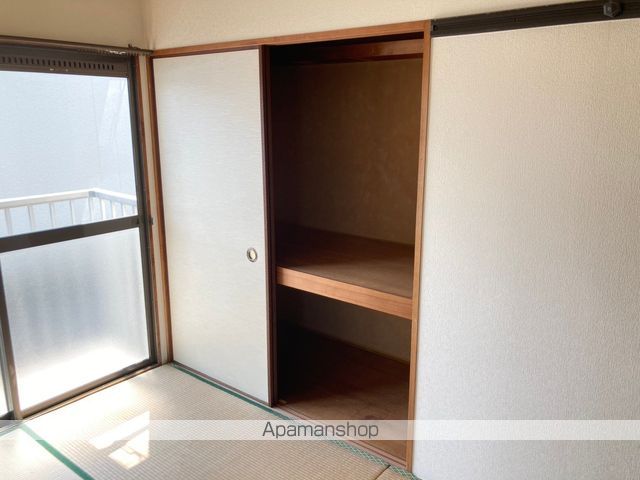 ハイツ中川Aの内装写真