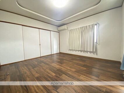 江尻ヶ丘町戸建１７６[5DK/105.16m2]の内装1