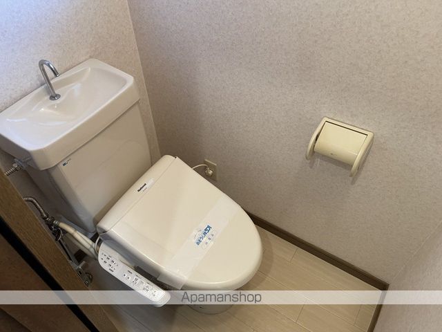 シュロス岸町の内装写真