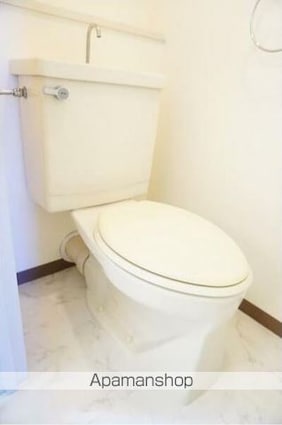 クレールメゾン左門町[1LDK/48.59m2]のトイレ